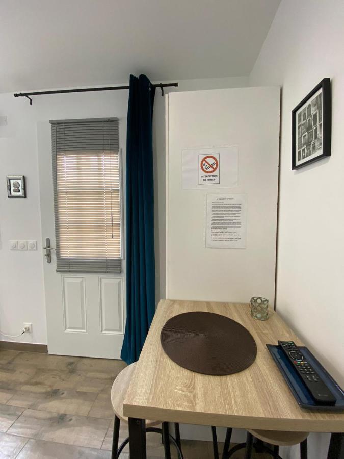 Studio Au Calme. Marseille Luaran gambar