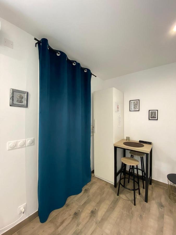 Studio Au Calme. Marseille Luaran gambar